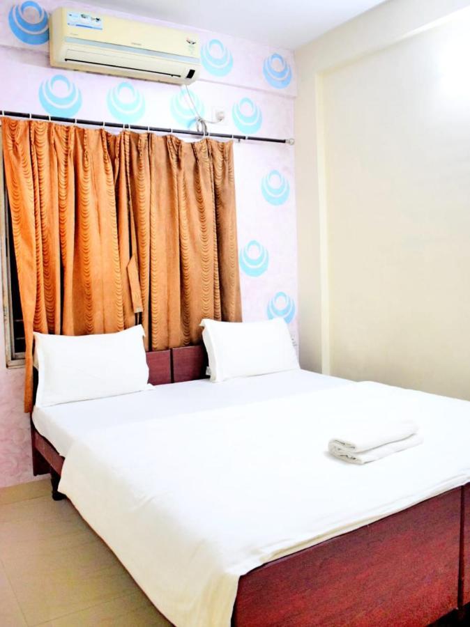 כלכותה The Tavern Orchid Hotel מראה חיצוני תמונה