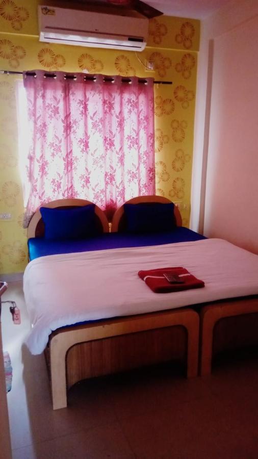 כלכותה The Tavern Orchid Hotel מראה חיצוני תמונה